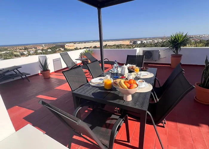 Green Apartment In Tavira Garden