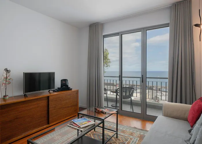 Sea front apartment - Princesa D. Amélia