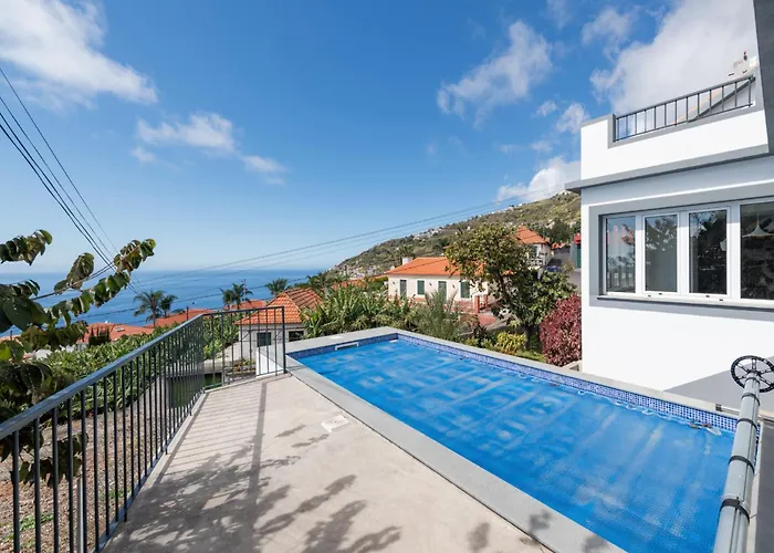 Akivillas Calheta Aura