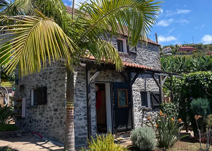 As Casinhas Da Madeira - Cosy Stone Cottage In A Subtropical Garden