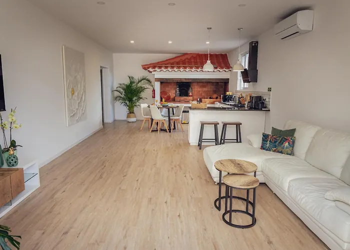 A Casa Da Mae