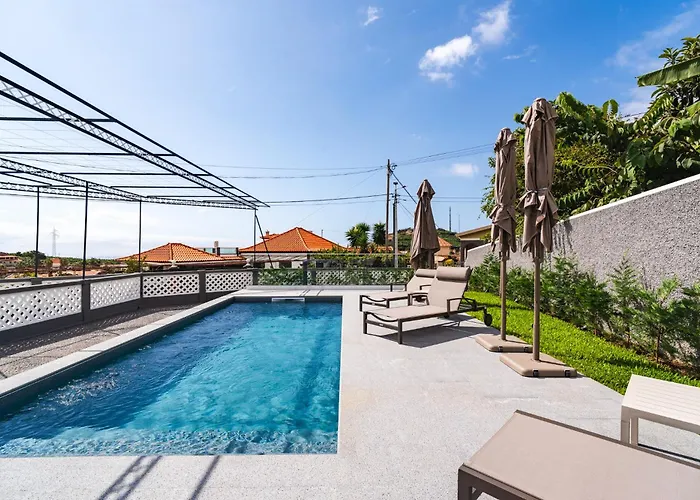 Luxury Retreat In Camara De Lobos
