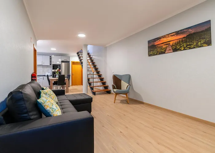 Goncalves House - Ac And Private Parking