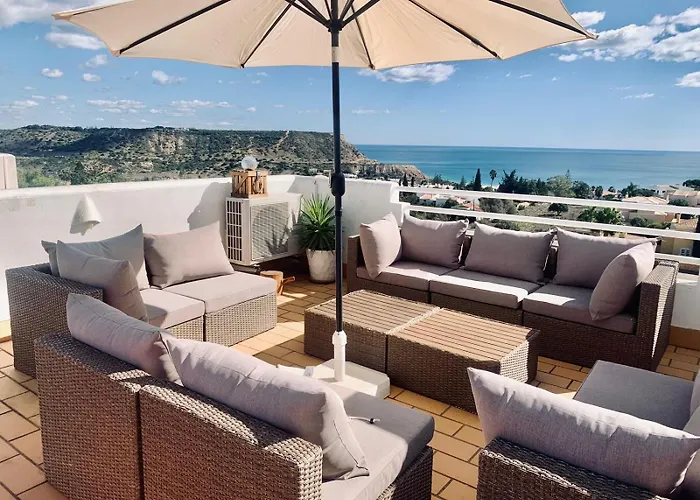 Dreamy Sea View Apartment With Access To Private Pool & Stunning Rooftop
