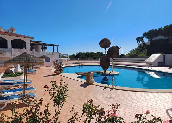 Apartamentos Salema Praia Club
