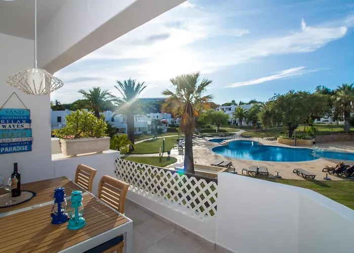 Beach House Apartment - Luxurious & Pool View & Golf & Tennis Court