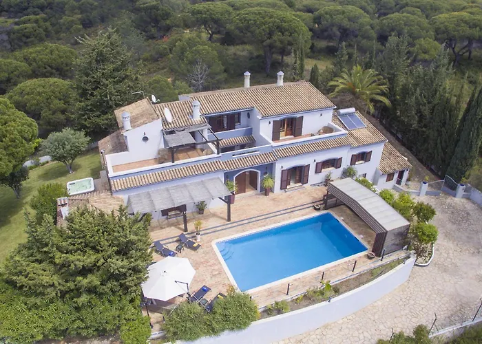 Villa Arrochela