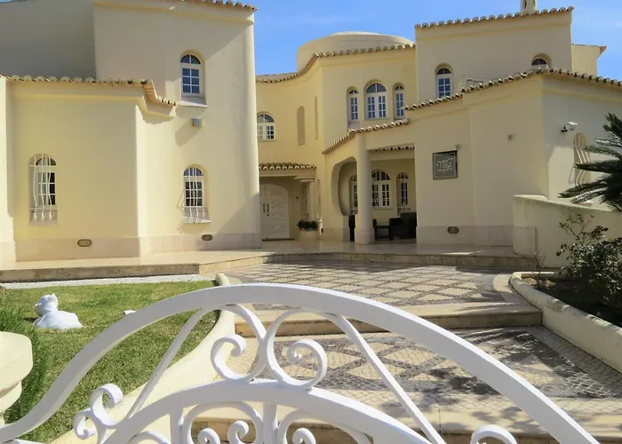 Villa Moments - Guest House