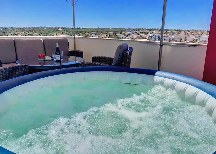 Apartment Alpha - 2 Bedrooms, Private Rooftop Patio With Hot Tub, Bbq And View
