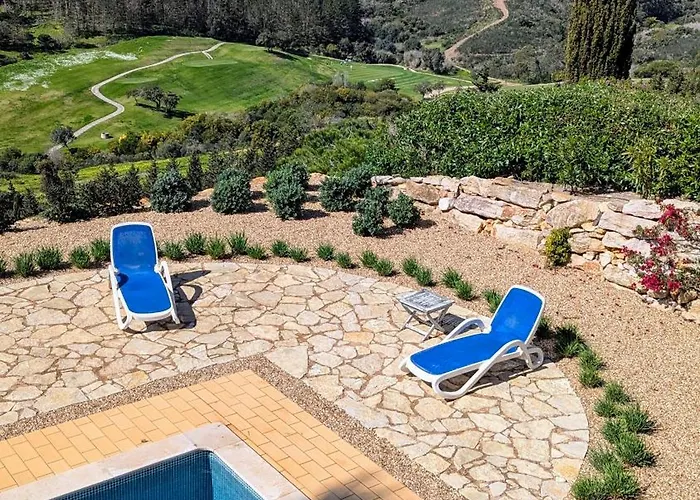 Stunning Villa With Pool & View Near Beach