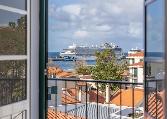 Funchal Apartment With Stunning Harbor View And Air Conditioning Unit