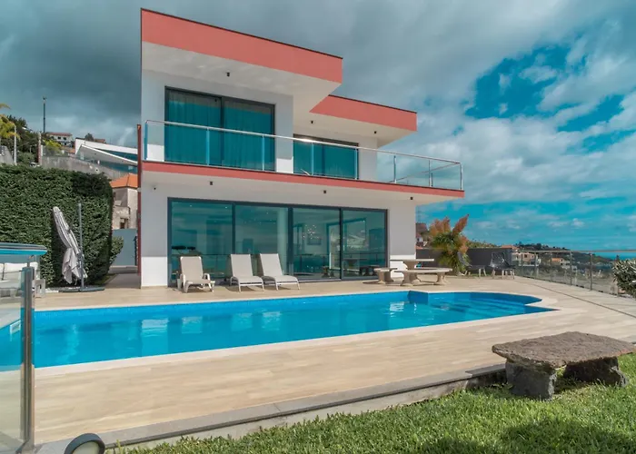 Rich Villa