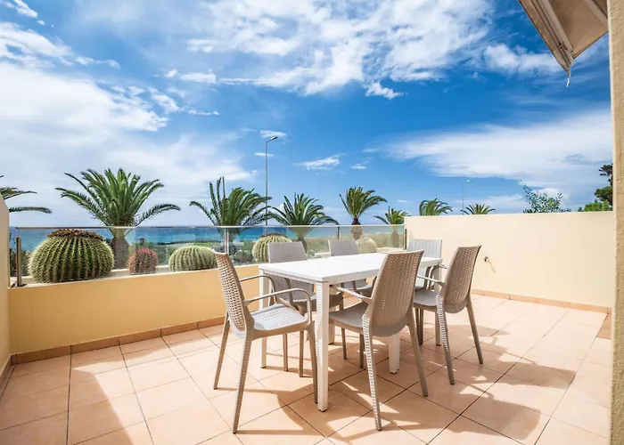 Casa Das Pedras Pretas - By Wehost