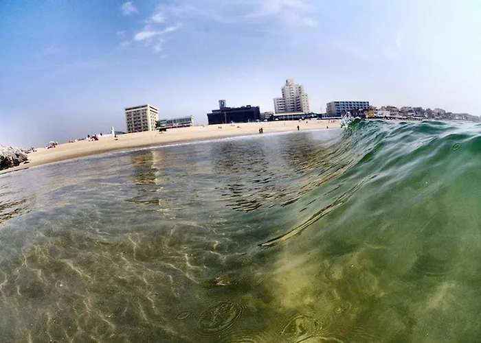 Watermark Surf House Espinho