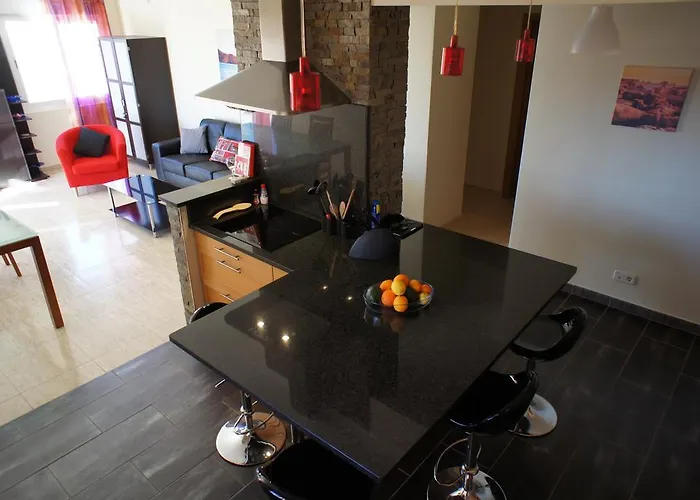 Sunny Apartment Al-Sakia, Quarteira, Vilamoura