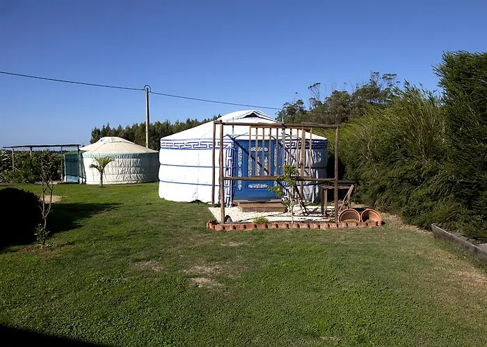 Quintal Yurts