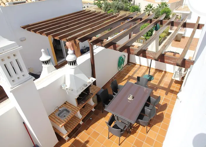 2 Bedroom Penthouse Duplex With Rooftop Terrace And Amazing Panoramic Views Wpg1