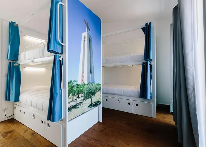 Lisbon South Hostel