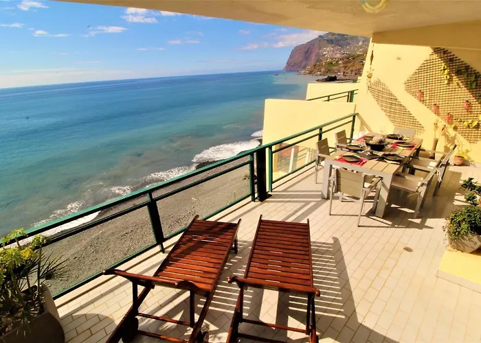 Charming Penthouse Apartment In Pestana