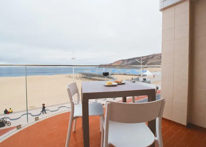 Holidays Nazare Marginal