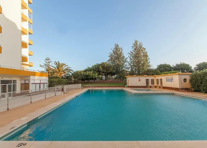 B43 - Spotless Seaview Apartment