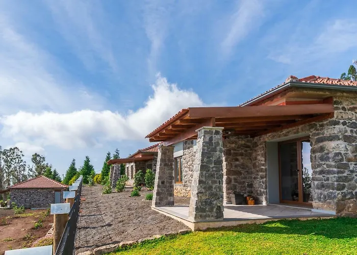 Rochao Village By Rent2U, Lda