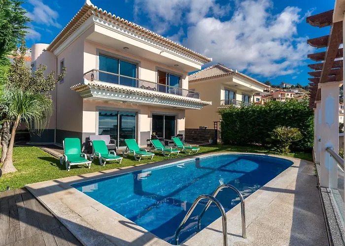 Villa Longueira