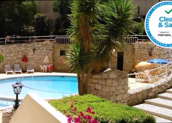 Apartamentos Turisticos Perola Da Rocha II