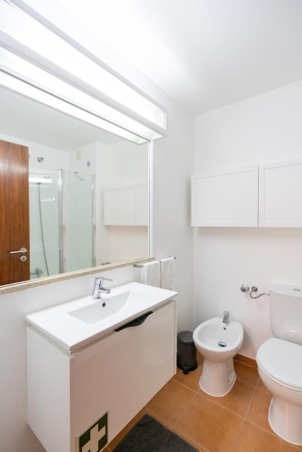 Carcavelos & Business By The Portuguese Butler *