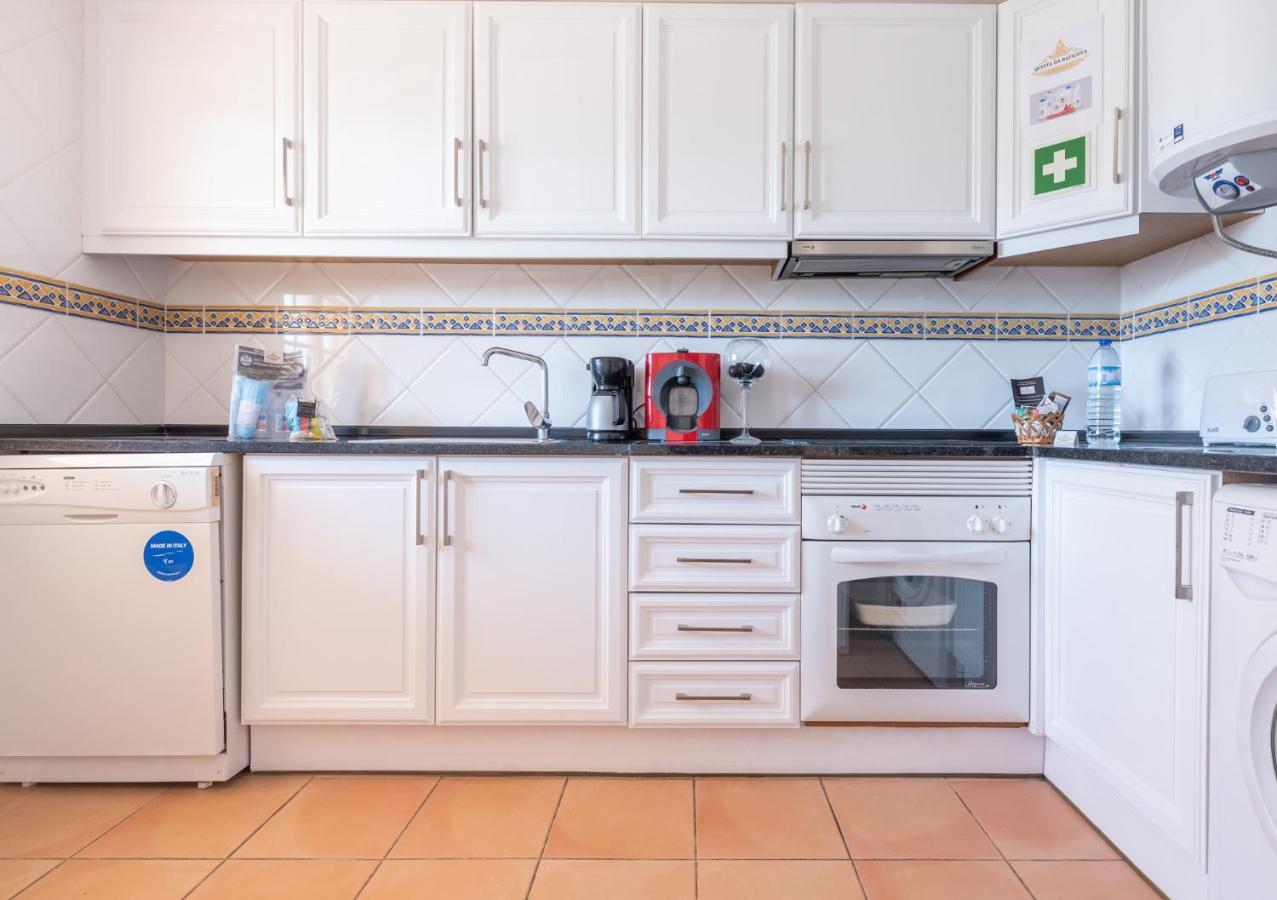 Apartment Duplex Mar A Vista, Com Piscina E Linda Vista Mar, A 600m Da Praia! Portimao