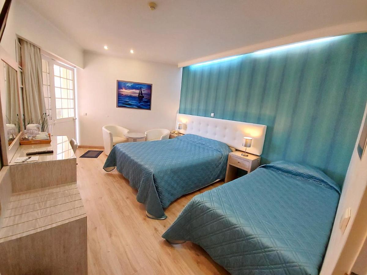 Pensión Formosa Al-estabelecimento De Hospedagem,quartos-rooms Monte Gordo
