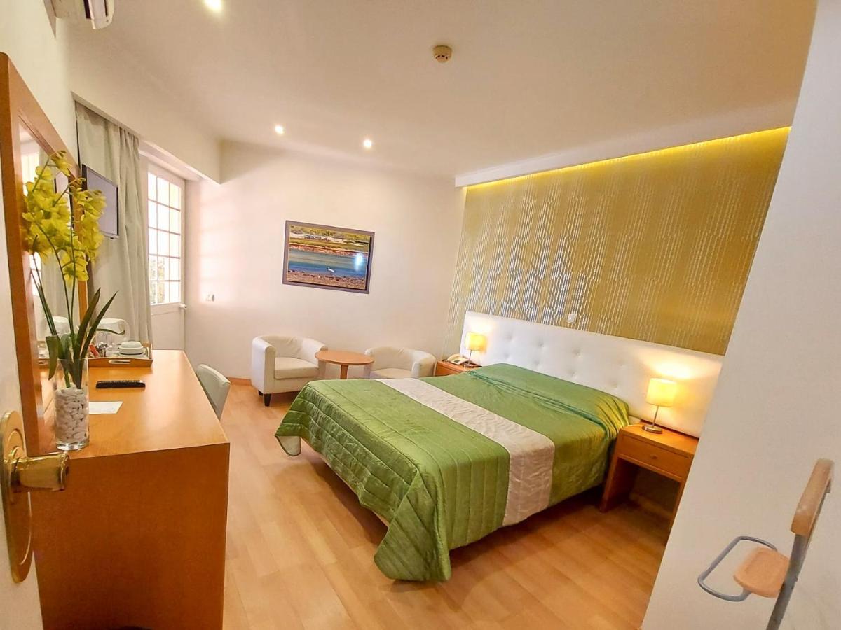 Pensión Formosa Al-estabelecimento De Hospedagem,quartos-rooms