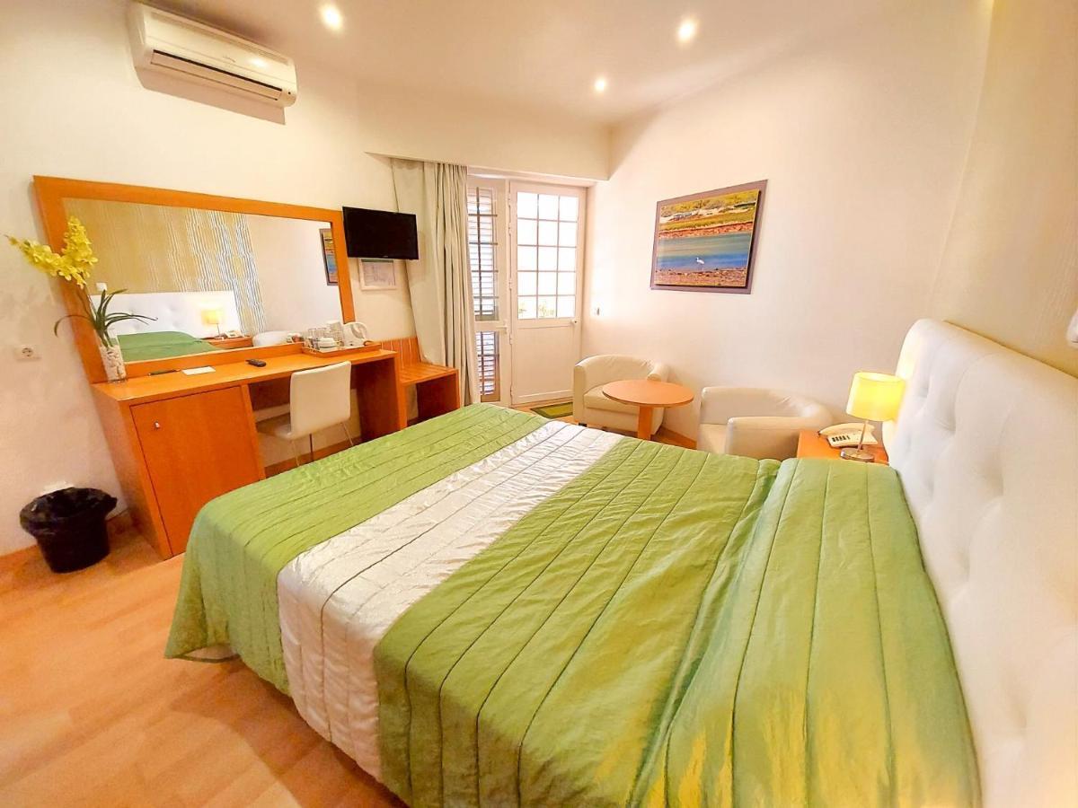Pensión Formosa Al-estabelecimento De Hospedagem,quartos-rooms Monte Gordo