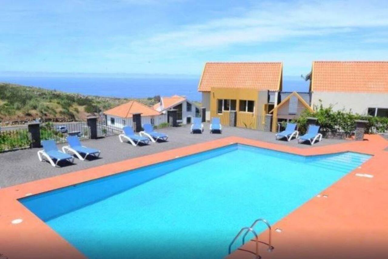 Residencial Farol Bed & Breakfast Ponta do Pargo