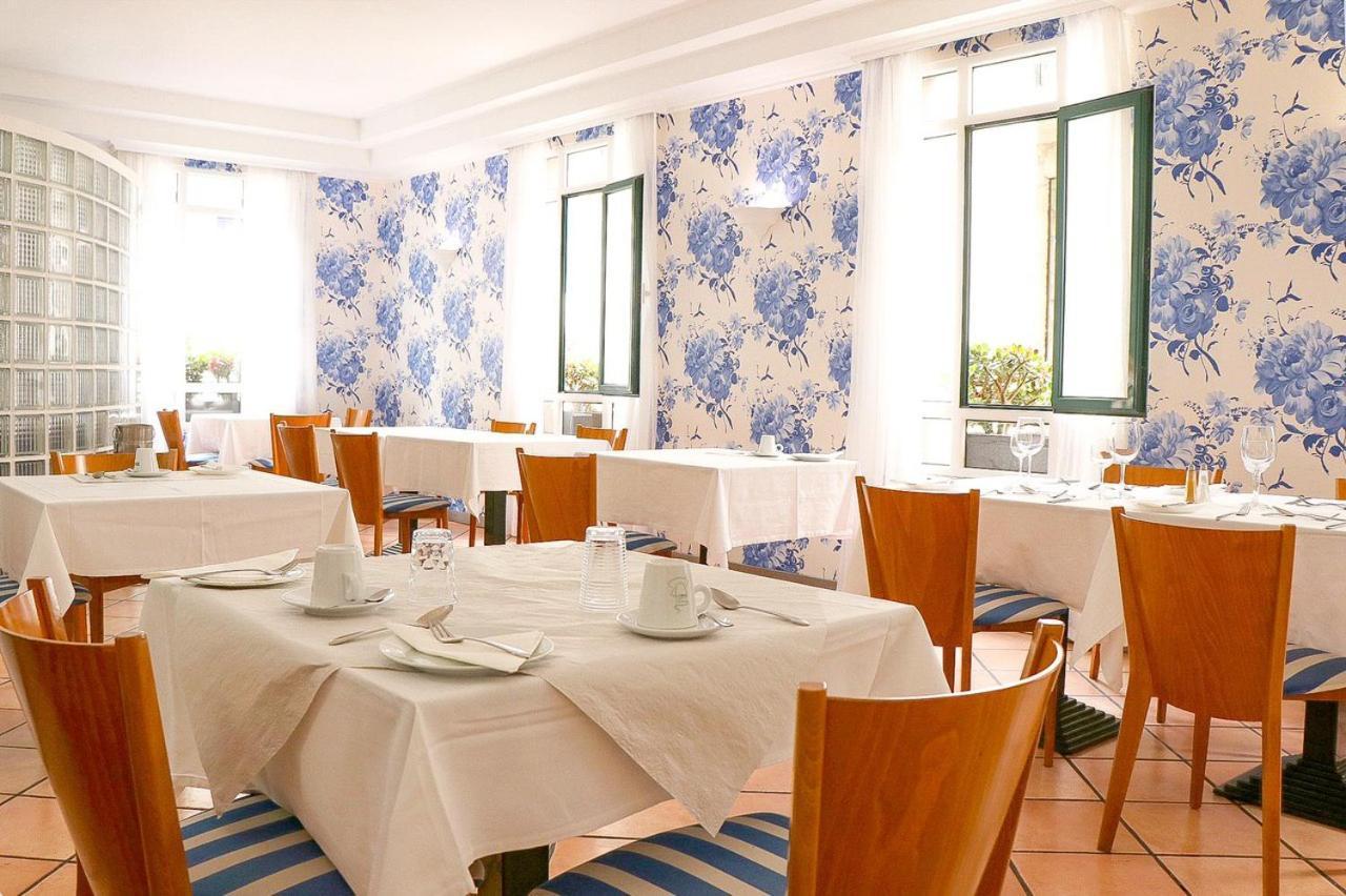 Hotel Amparo 2*