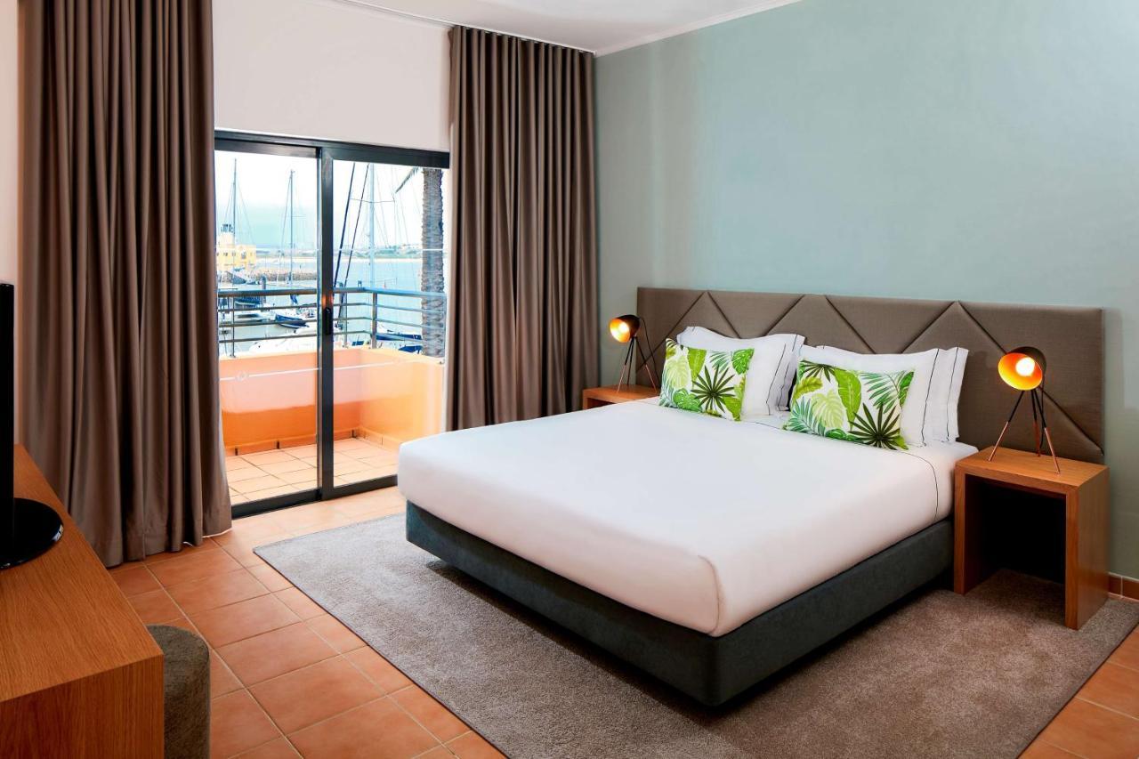 Hotel Nh Marina 4*