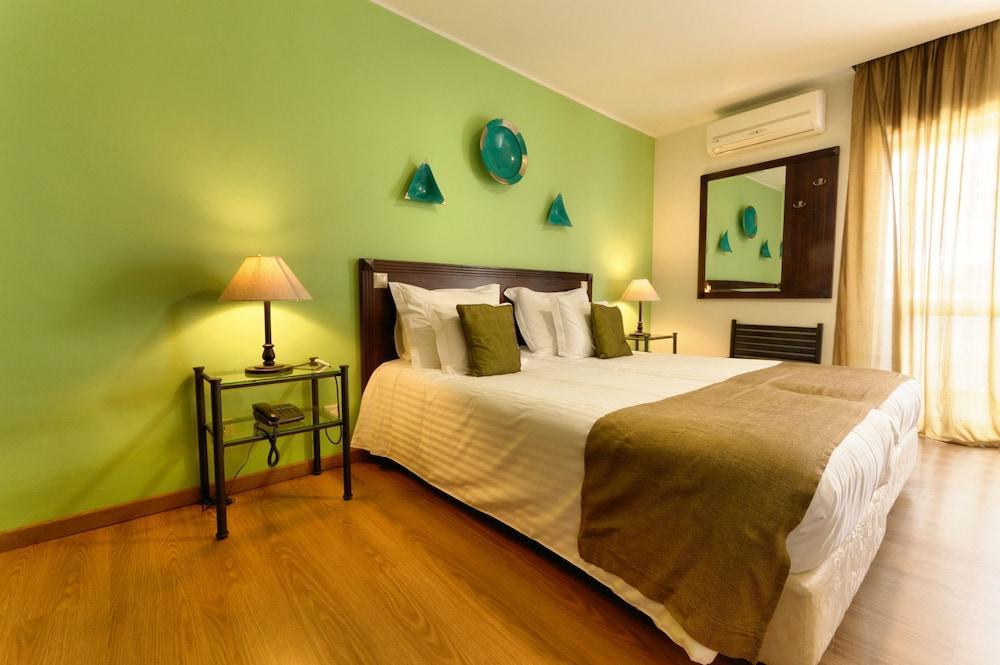 Vale Da Telha Hotel 2*
