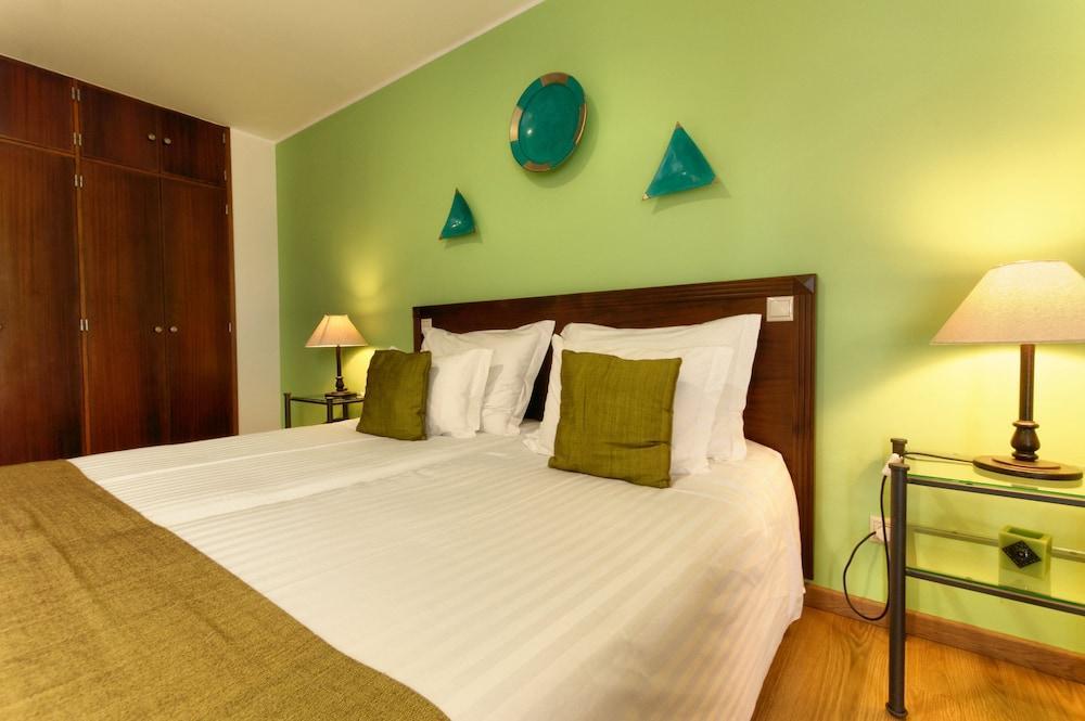 Hotel Vale Da Telha