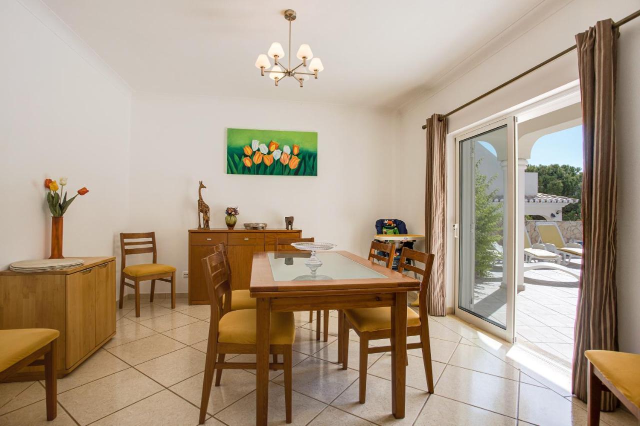 Casa Romanzeiras *