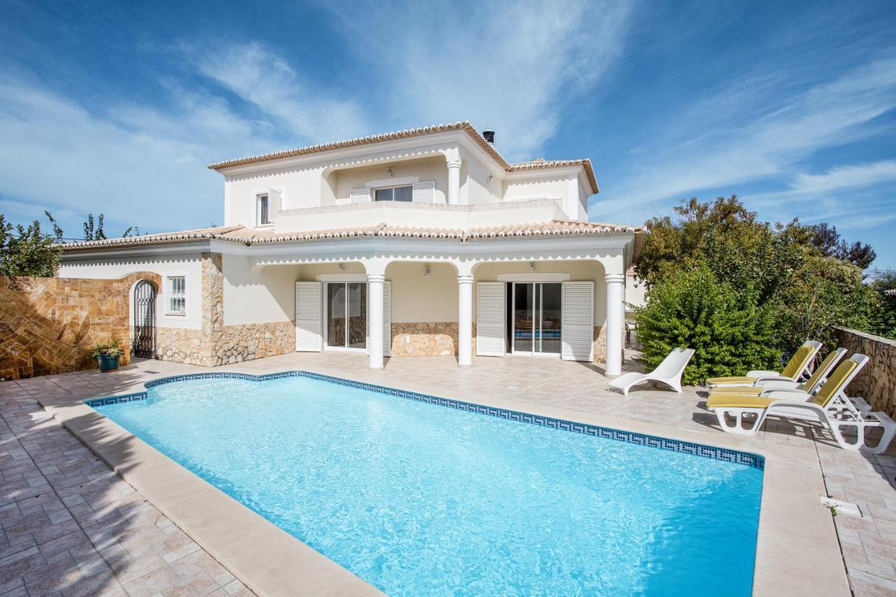 Casa Romanzeiras Villa *