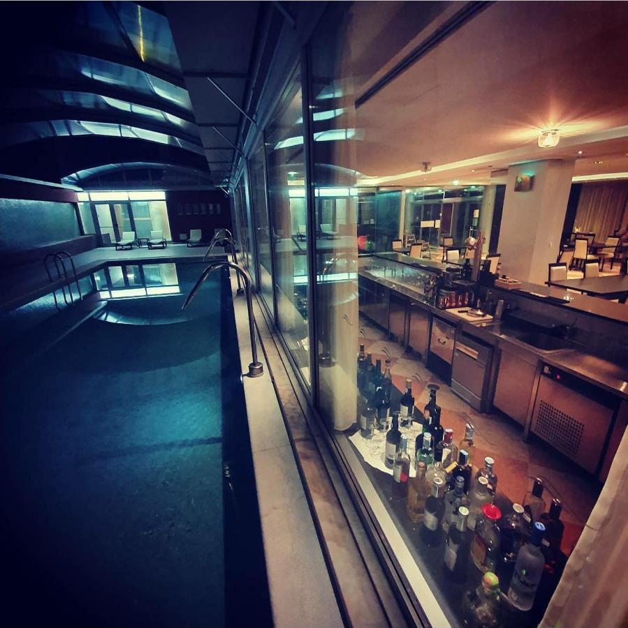 Hotel &