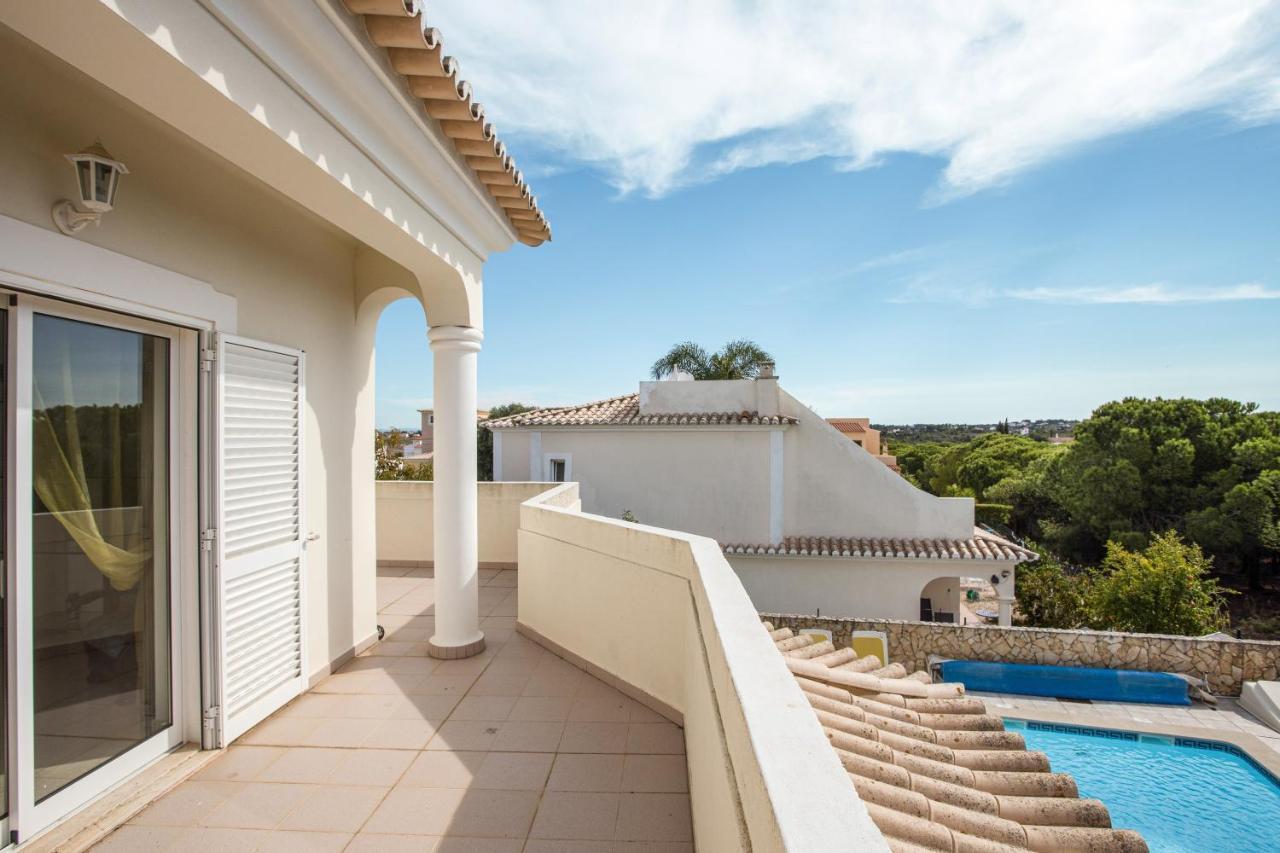 Casa Romanzeiras *