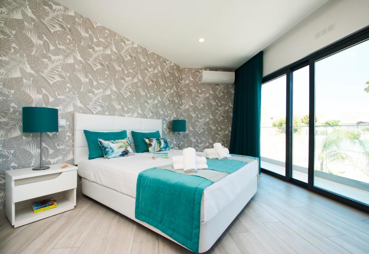 Charlotte By Algarve Vacation Villa *