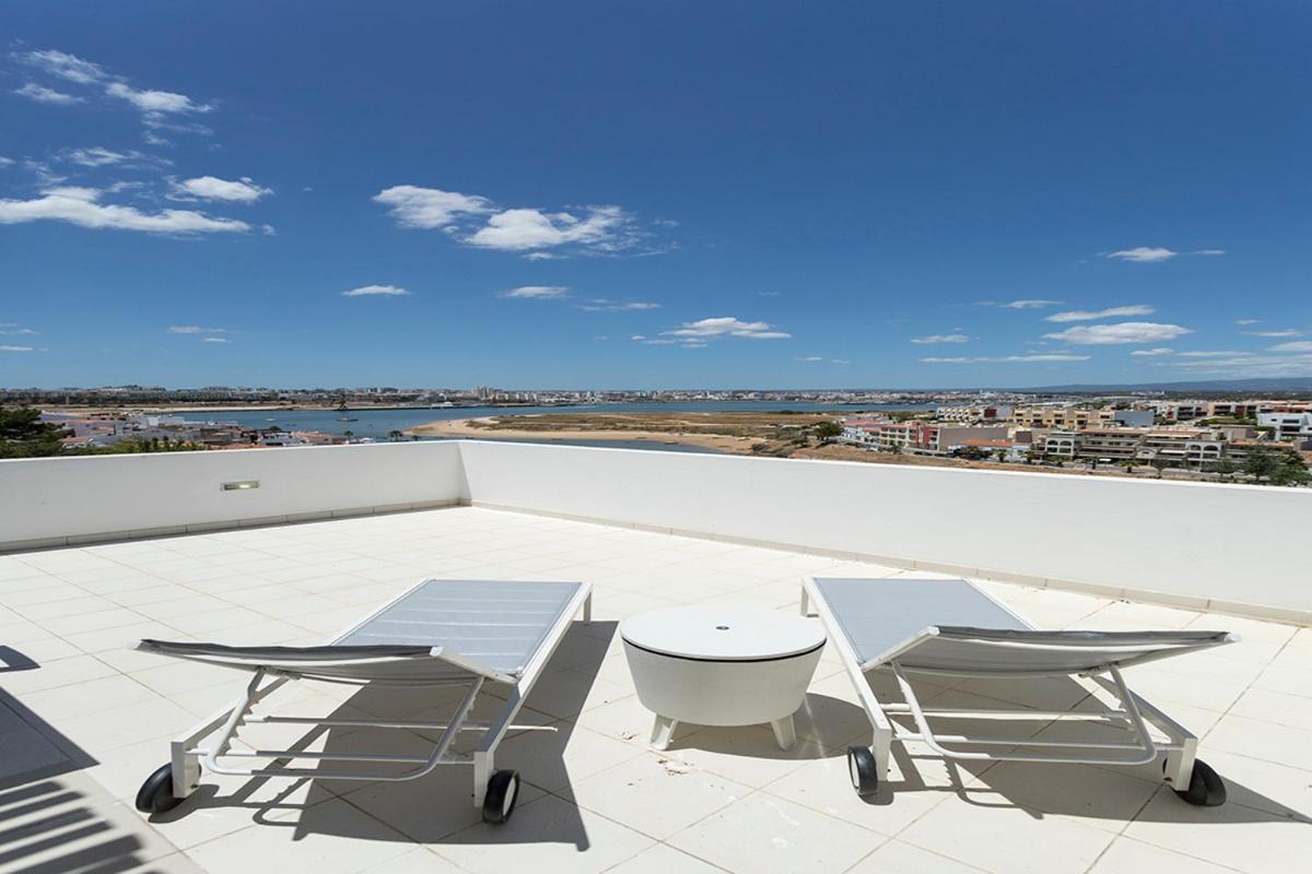 One2seven * Ferragudo (Faro)