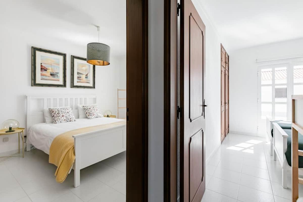 Villa Beachfront With Private Pool In Manta Rota *