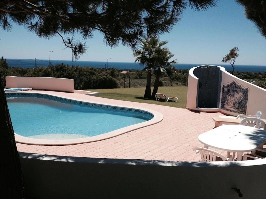 Villa With Beautiful Views & Spacious Garden