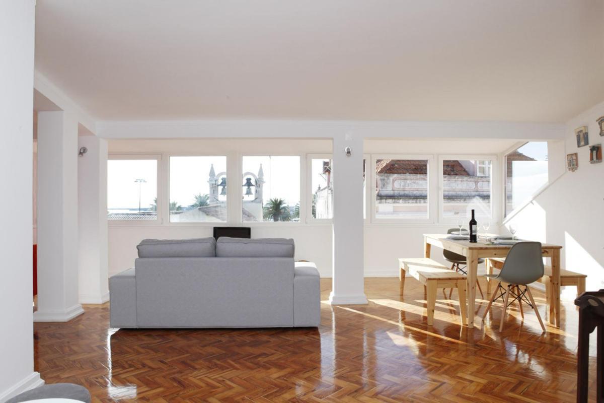 Apartment Downtown With Sea View *