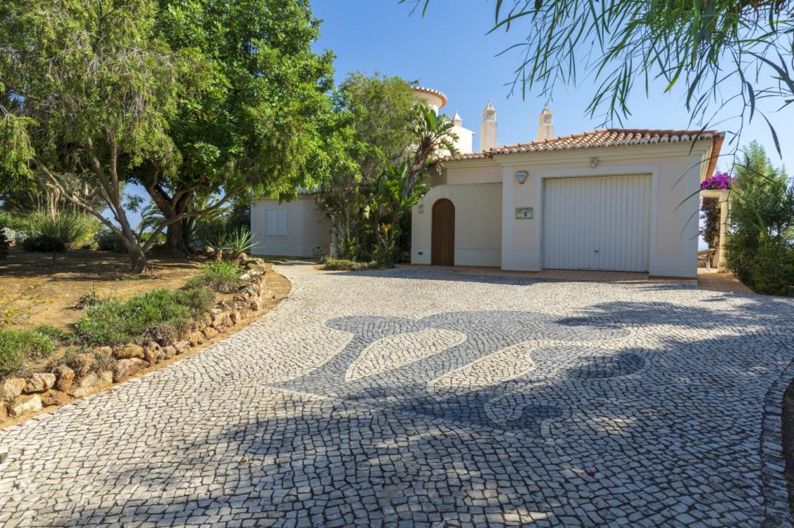 With Beautiful Views & Spacious Garden *