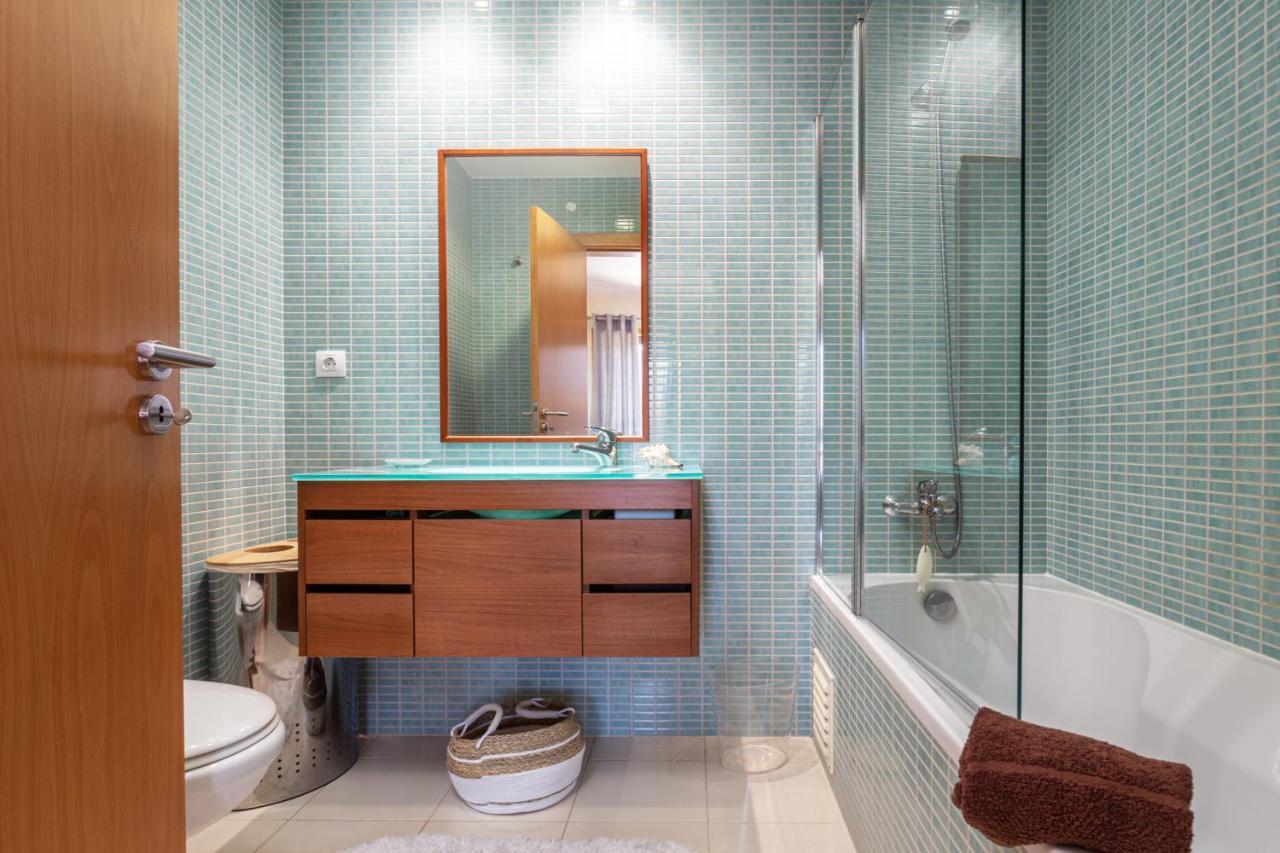 Apartment Privilege Sea View Pochet With Rooftop Pool, Village Marina - Olhao