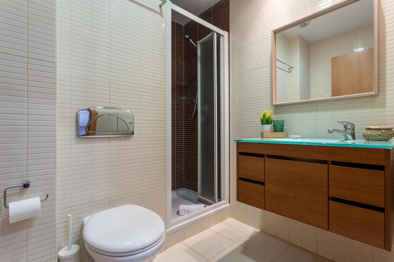 Apartment Privilege Sea View Pochet With Rooftop Pool, Village Marina -